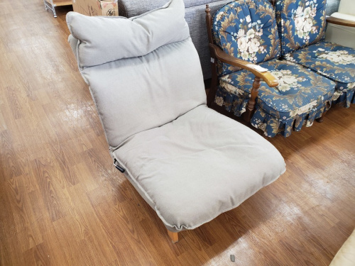 家具のハイバックチェア