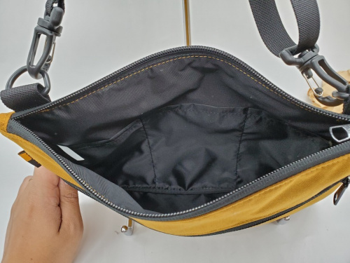 サコッシュの藤沢　バッグ　中古