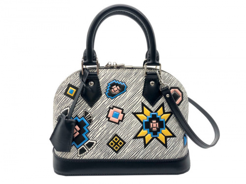 LOUIS VUITTONのLV