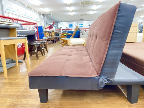 ソファーベッドのパープル