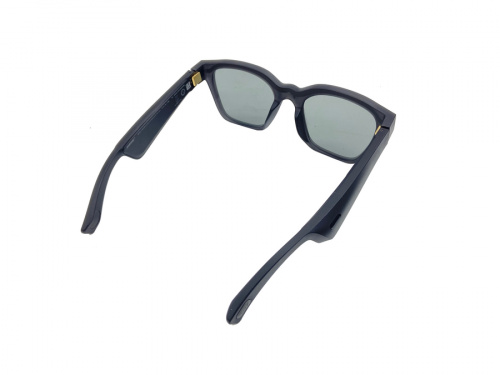 スピーカーのBOSE FRAME