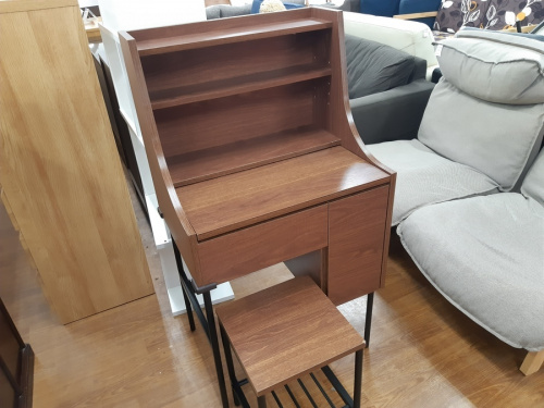 収納家具のドレッサー