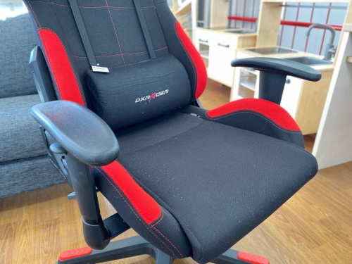 ゲーミングチェアのDXRACER(デラックスレーサー)