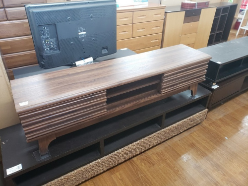 収納家具のローボード・テレビ台