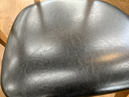 ダイニングチェアーのUNICO