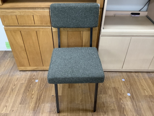 イスのダイニングチェアー