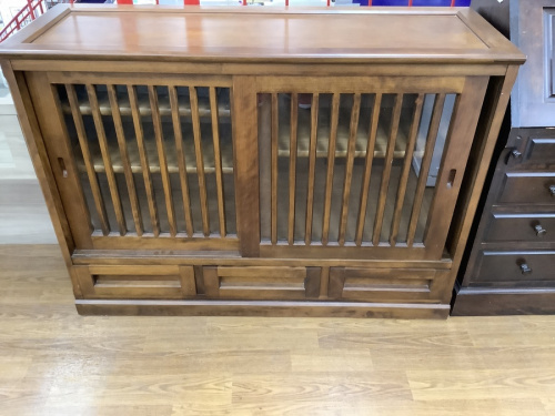 万能収納のサイドボード