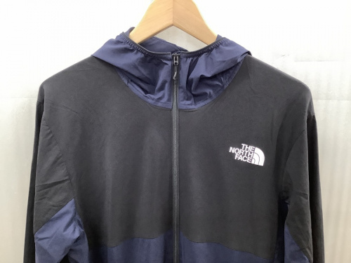 ナイロンジャケットのTHE NORTH FACE