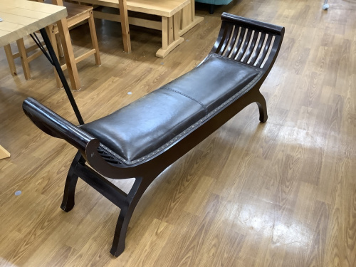 イスのカルティニベンチ