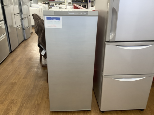 キッチン家電の冷凍庫