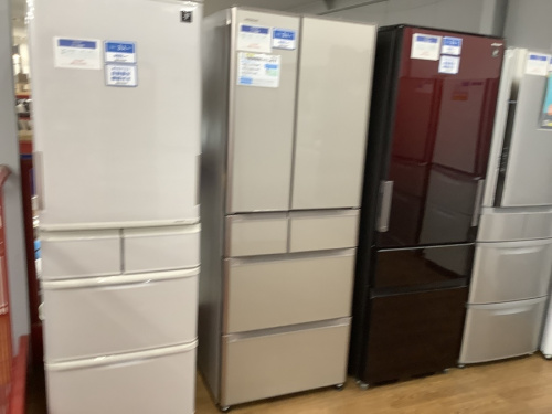 洗濯機の大型冷蔵庫