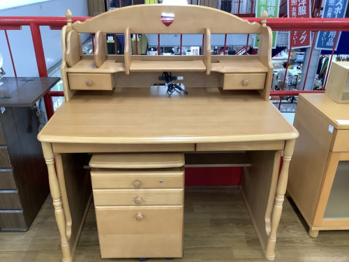 生活家具のデスク