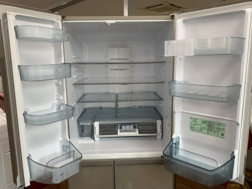 6ドア冷蔵庫のHITACHI