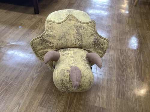 インテリア小物のトリケラトプススツール