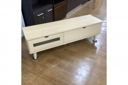 収納家具のローボード