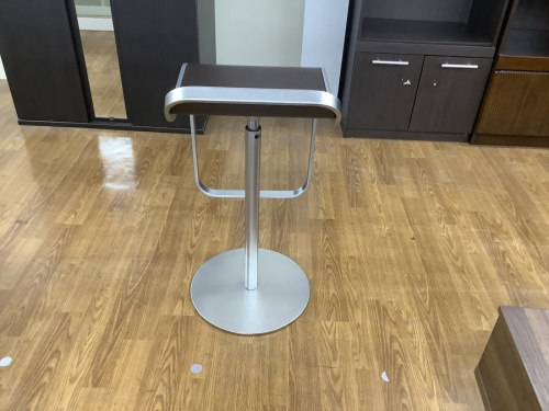 カウンターチェアーのトレファク藤沢