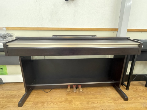 鍵盤楽器の電子ピアノ