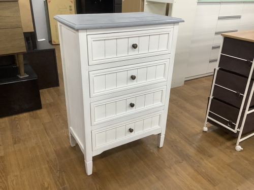 収納家具のチェスト