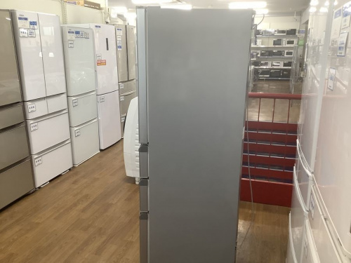 冷蔵庫の4ドア冷蔵庫