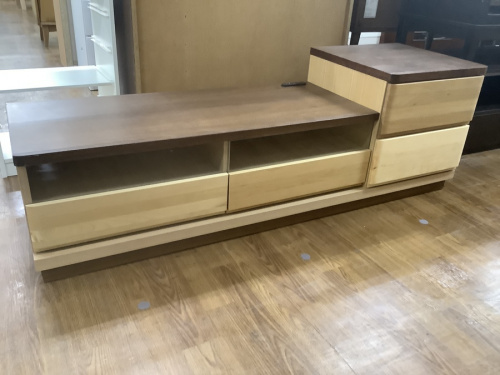 収納家具のAVボード