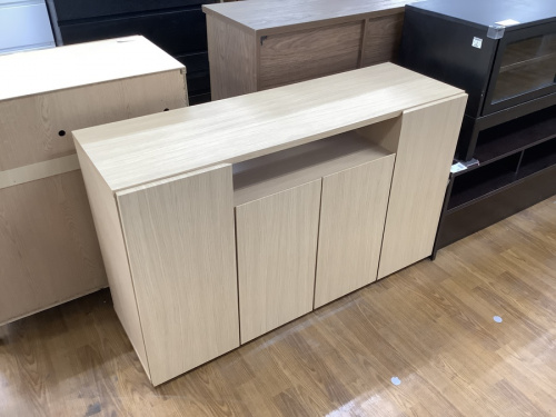 家具のキャビネット