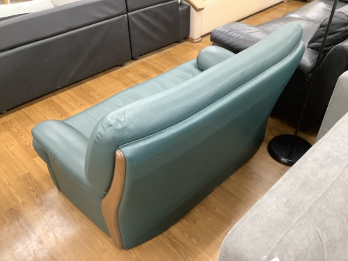 2人掛けのkarimoku(カリモク)