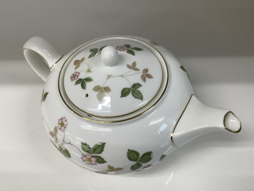 WEDGWOODのティーポット