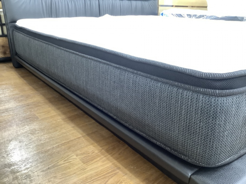 ニトリのクイーン