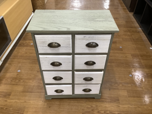 収納家具のキャビネット