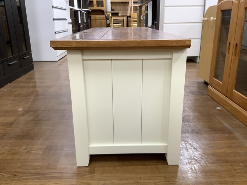 アンティーク調の家具　中古　藤沢