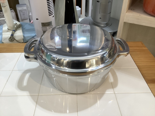 キッチン雑貨の鍋