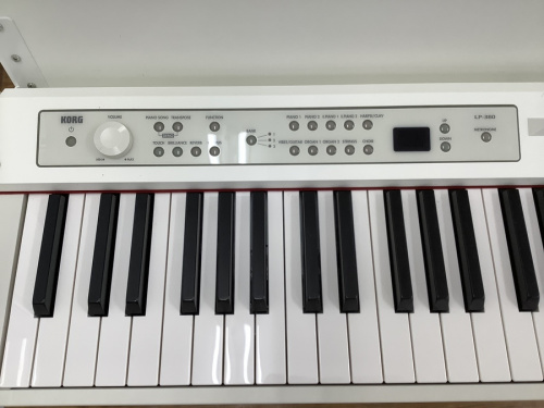 電子ピアノのKORG