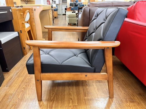 カリモク60のWS1120BW