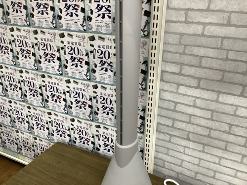 温風付きスリムタワーファンのAND DECO