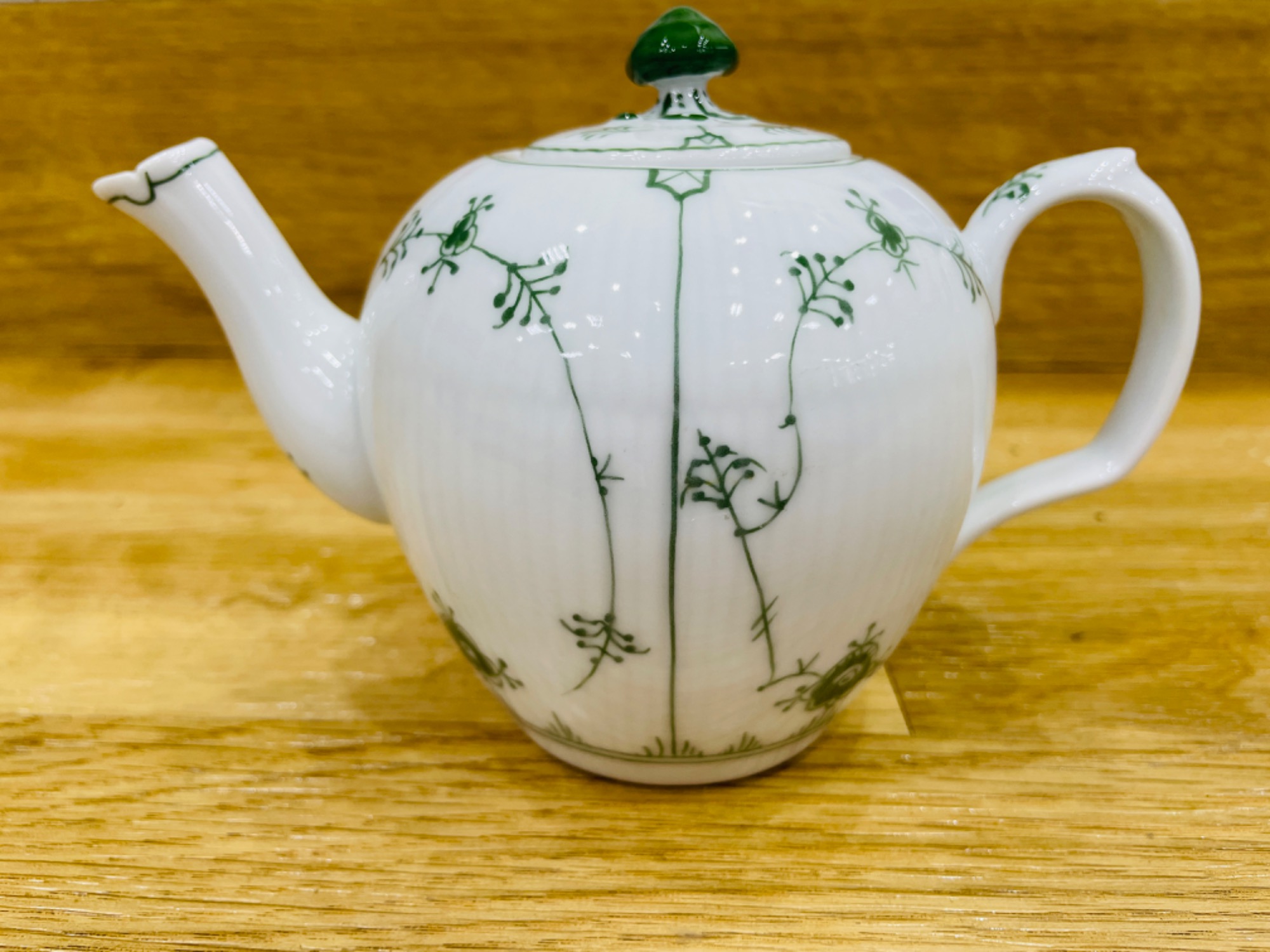 【希少】未使用保管品 ロイヤルコペンハーゲン　グリーンフルーテッド　リーフ皿箱付 希少】未使用保管品 ロイヤルコペンハーゲン グリーン