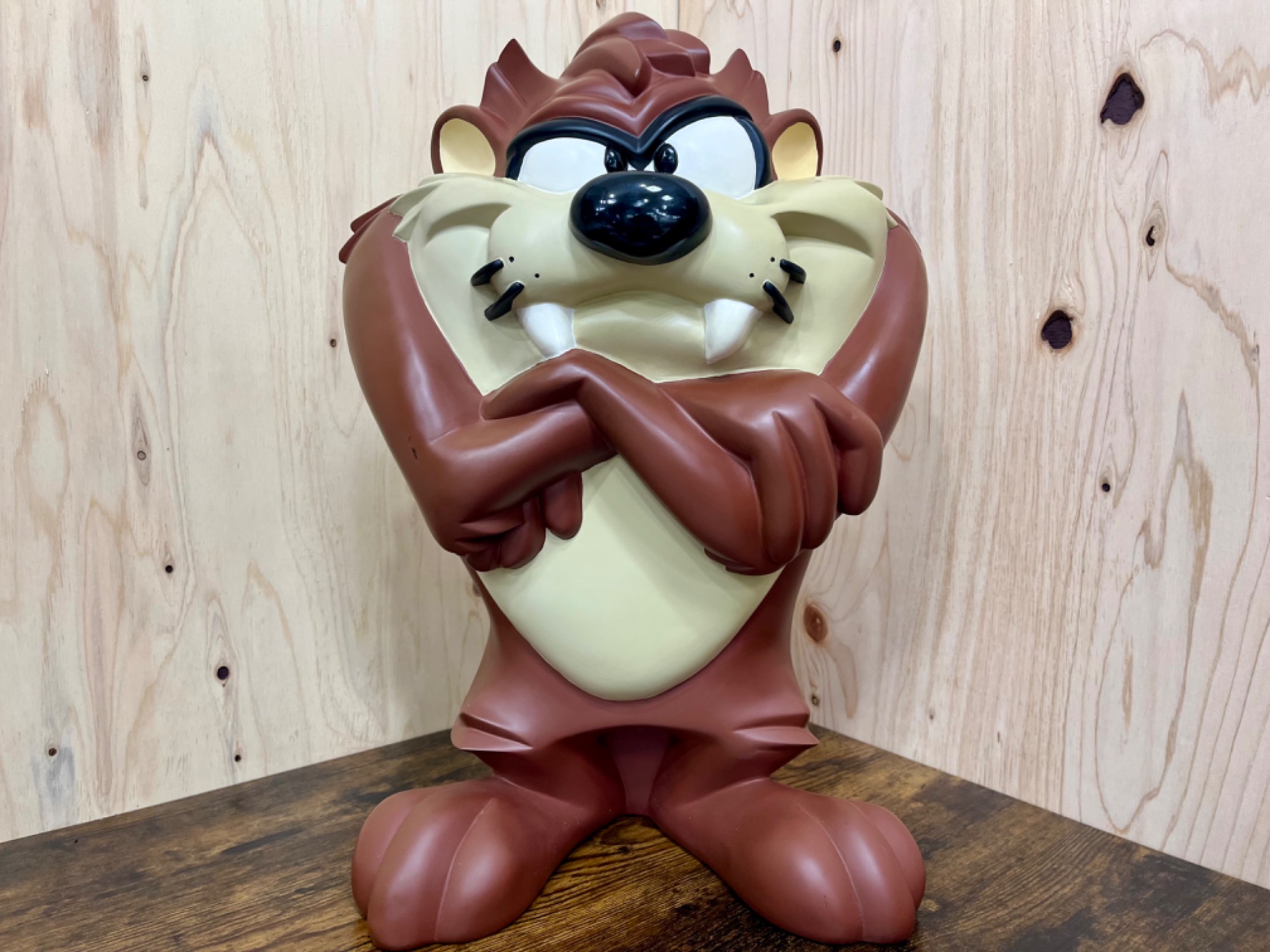 憎めない顔つき】ワーナーブラザーズ タズマニアン・デビルをご紹介