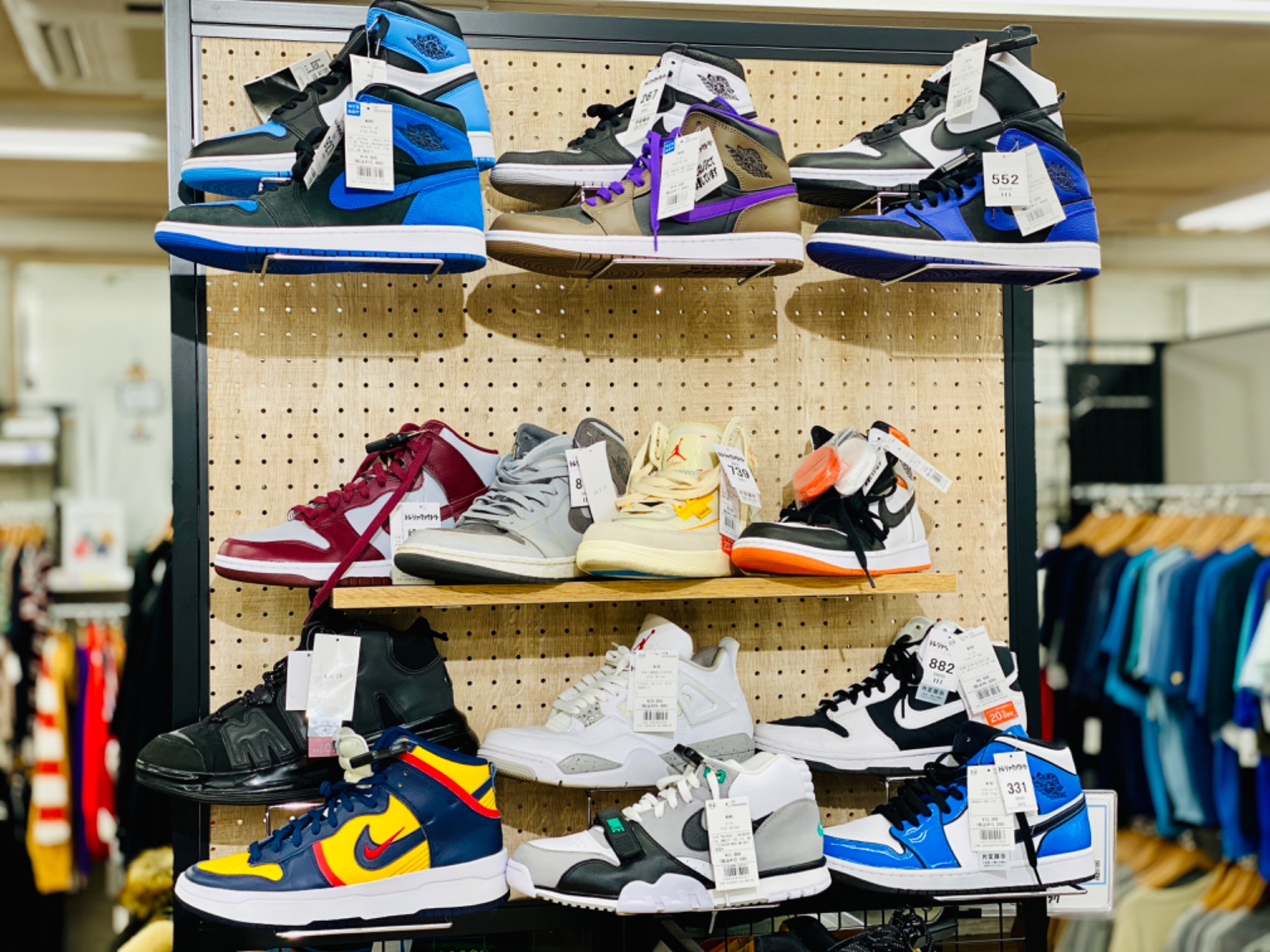 スニーカー買取強化中！！】asics（アシックス）GEL-KAYANO 14