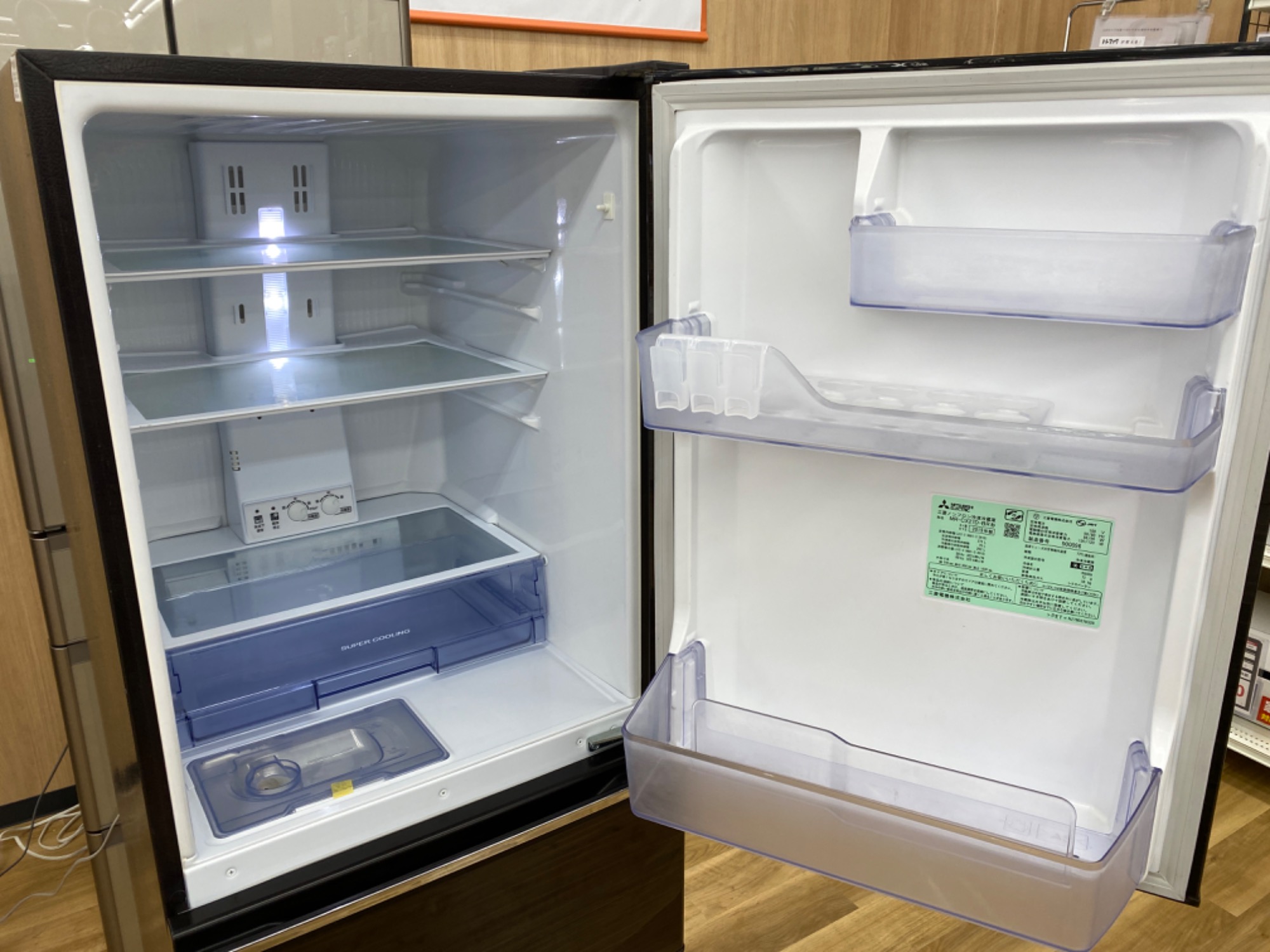 MITSUBISHI(ミツビシ）3ドア冷蔵庫 MR-CX27D-BR 2019年製 272L
