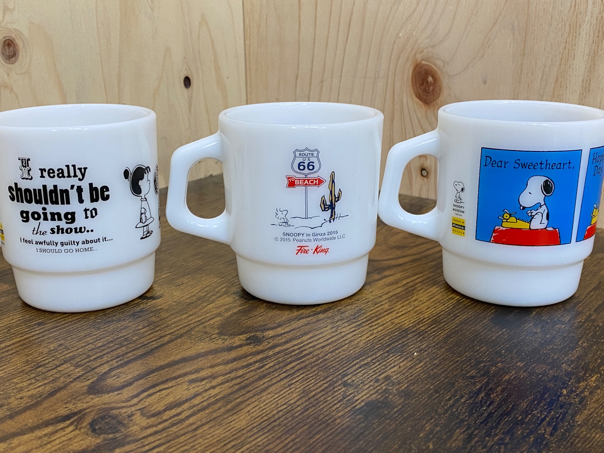 スヌーピー ミュージアム♡Fire king スタッキングマグカップ 2個セット Fire King(ファイヤーキング）スヌーピーミュージアム限定販売
