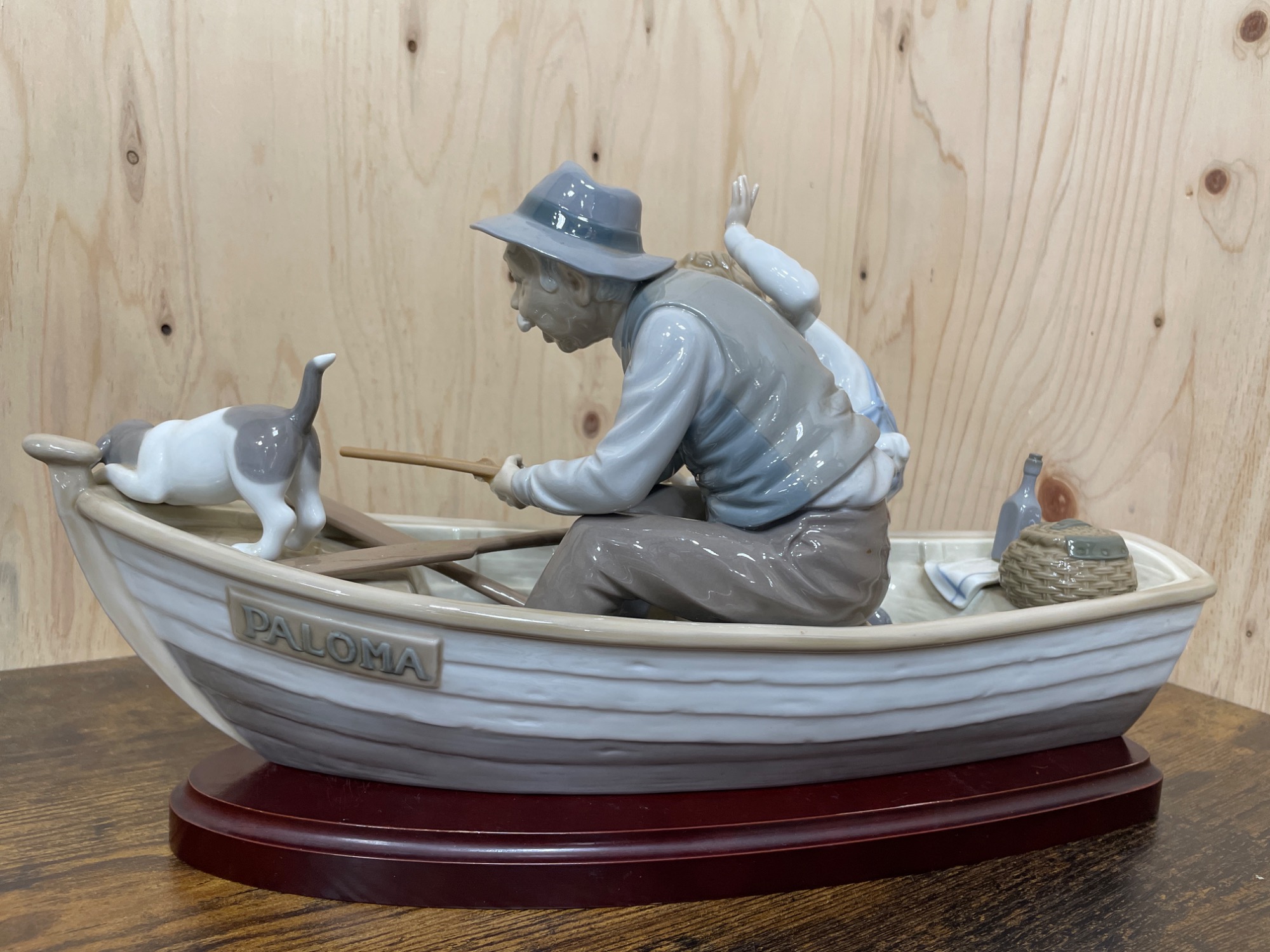 フィギュリン LLADRO おじいちゃんと魚つり 買取入荷致しました