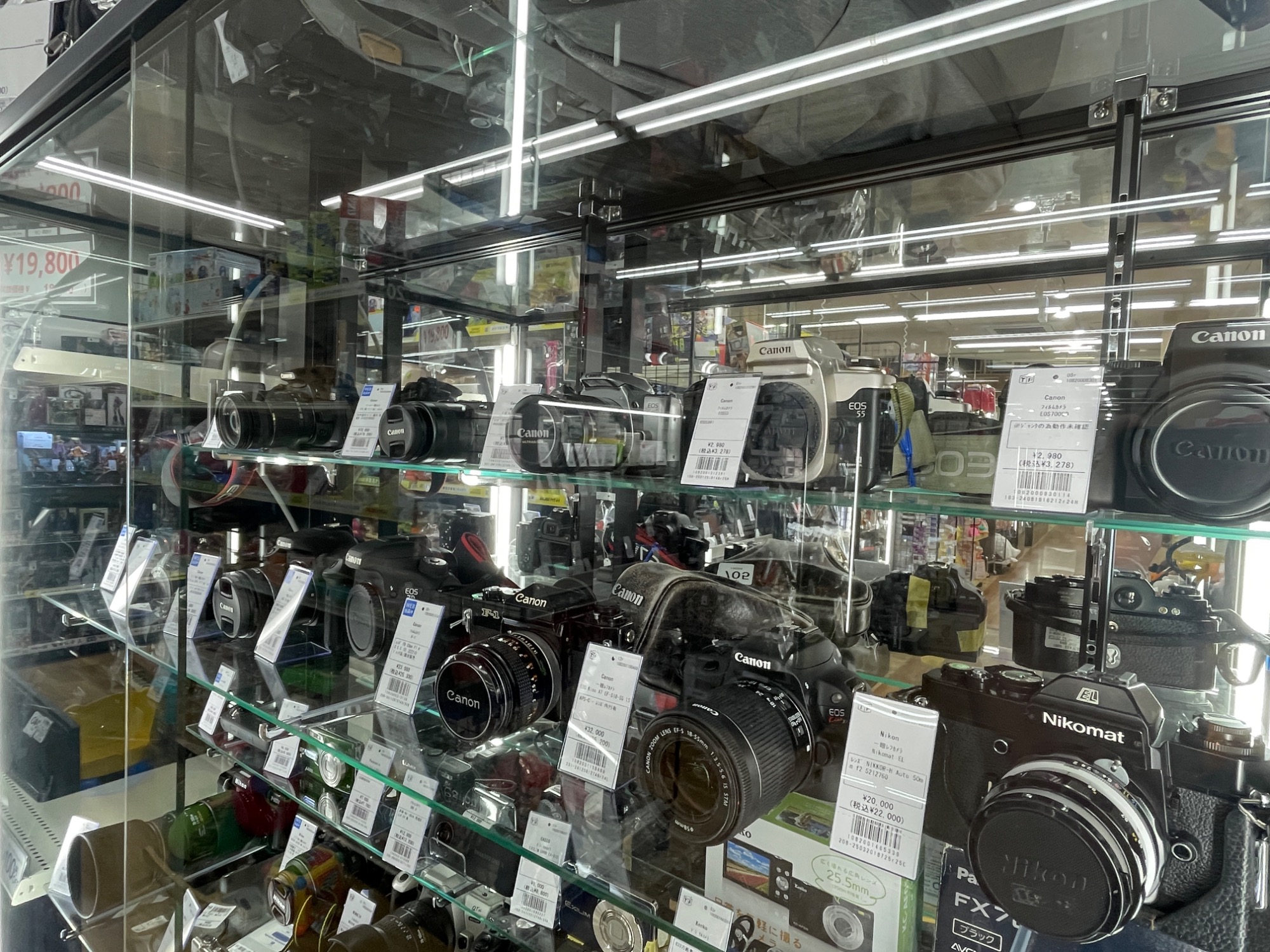 Nikon( ニコン) コンパクトデジタルカメラ COOLPIX AW100 買取 Nikon( ニコン) コンパクトデジタルカメラ COOLPIX AW100 買取