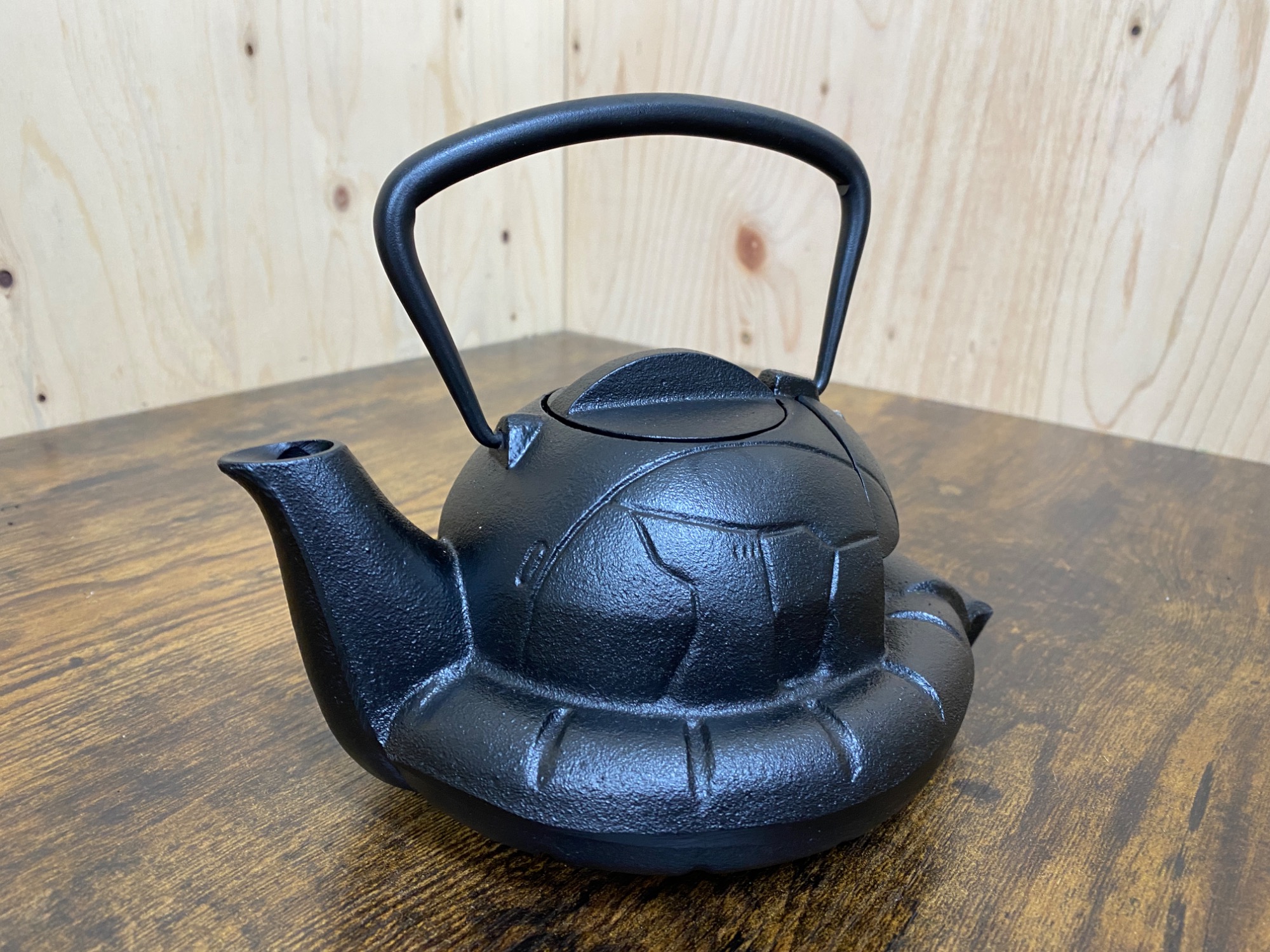 南部鉄器 鉄瓶 岩戸賢一郎作 平丸小桜1.2L Shinwadenki
