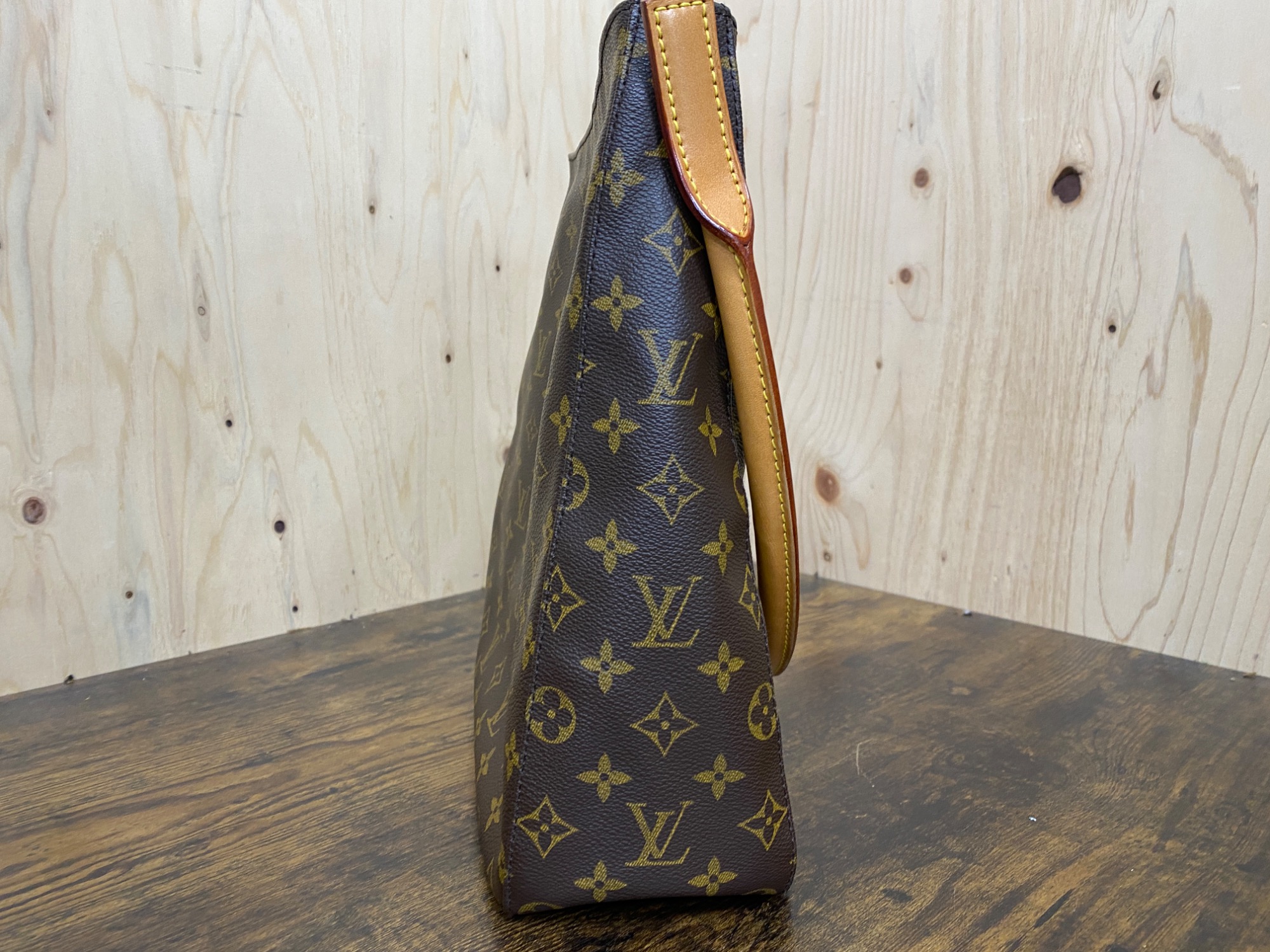LOUIS VUITTON(ルイヴィトン) モノグラム ルーピングGM 買取入荷
