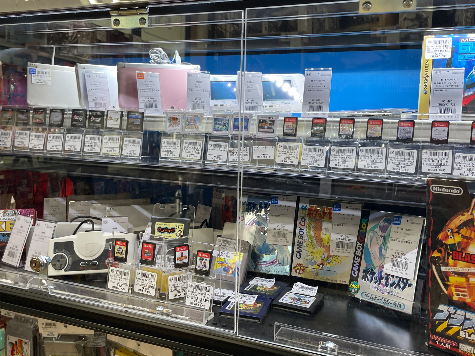 当店のゲームソフト・ゲーム機売場をご紹介いたします！レトロゲーム