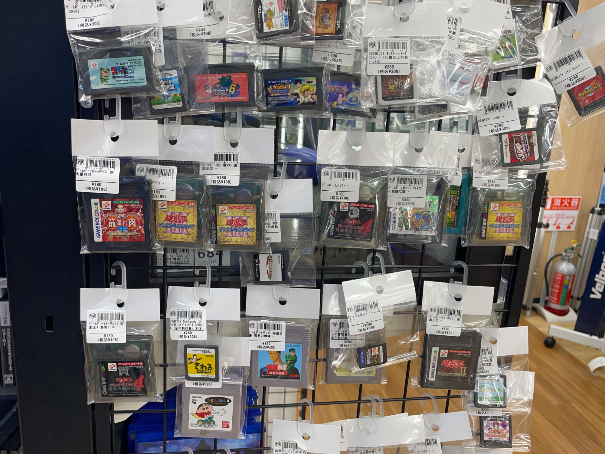 当店のゲームソフト・ゲーム機売場をご紹介いたします！レトロゲーム