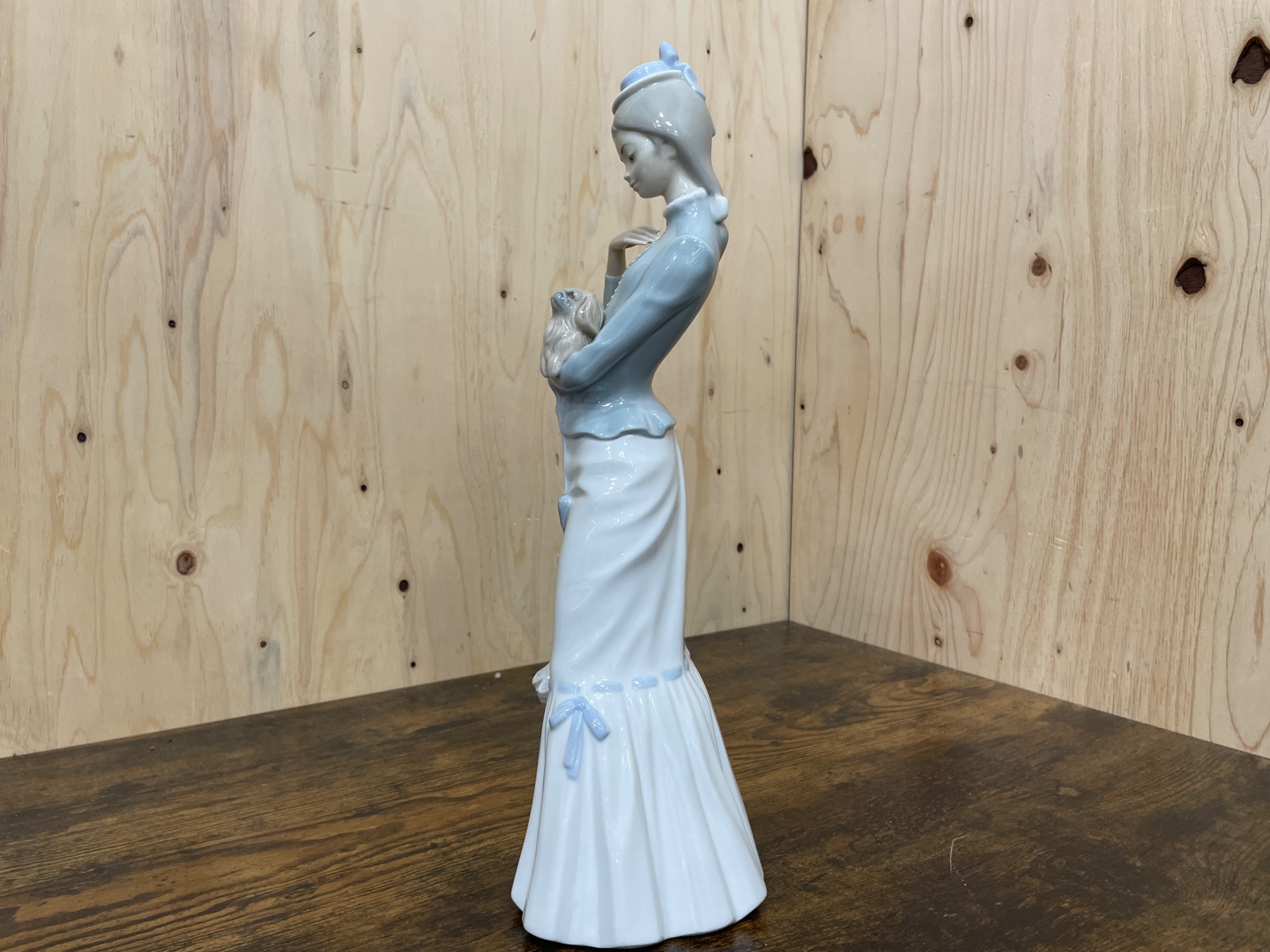 LLADRO 『仔犬とお散歩』買取入荷致しました！｜2025年10月31日