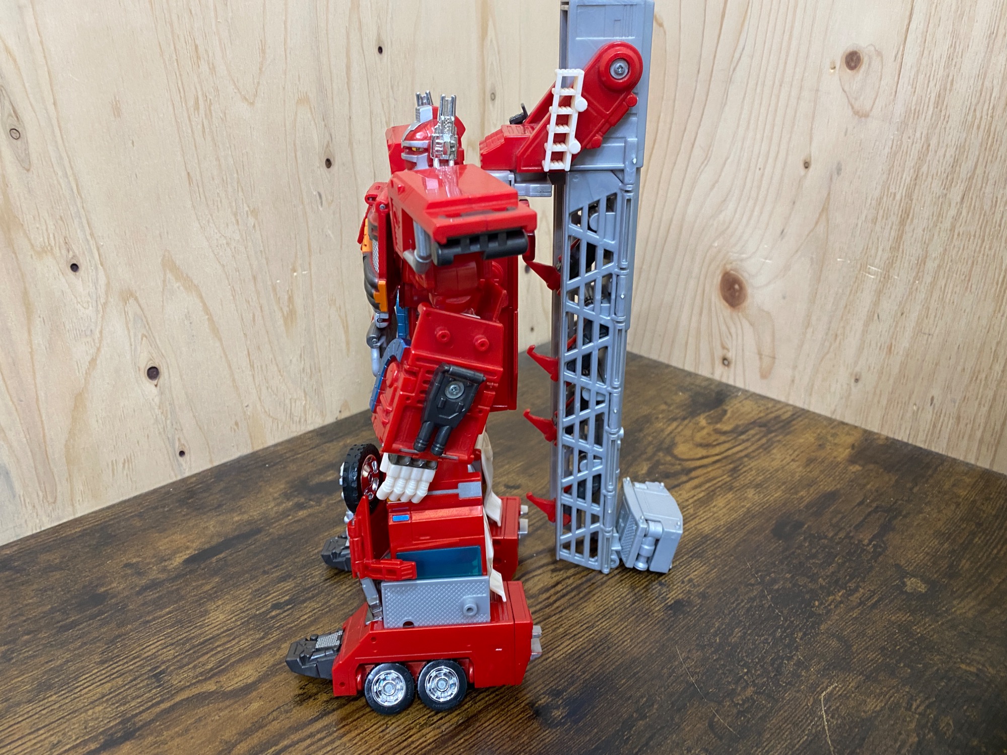 タカラ ハズブロ トランスフォーマー スーパーファイヤーコンボイ 海外版 タカラ ハズブロ トランスフォーマー スーパーファイヤーコンボイ 海外