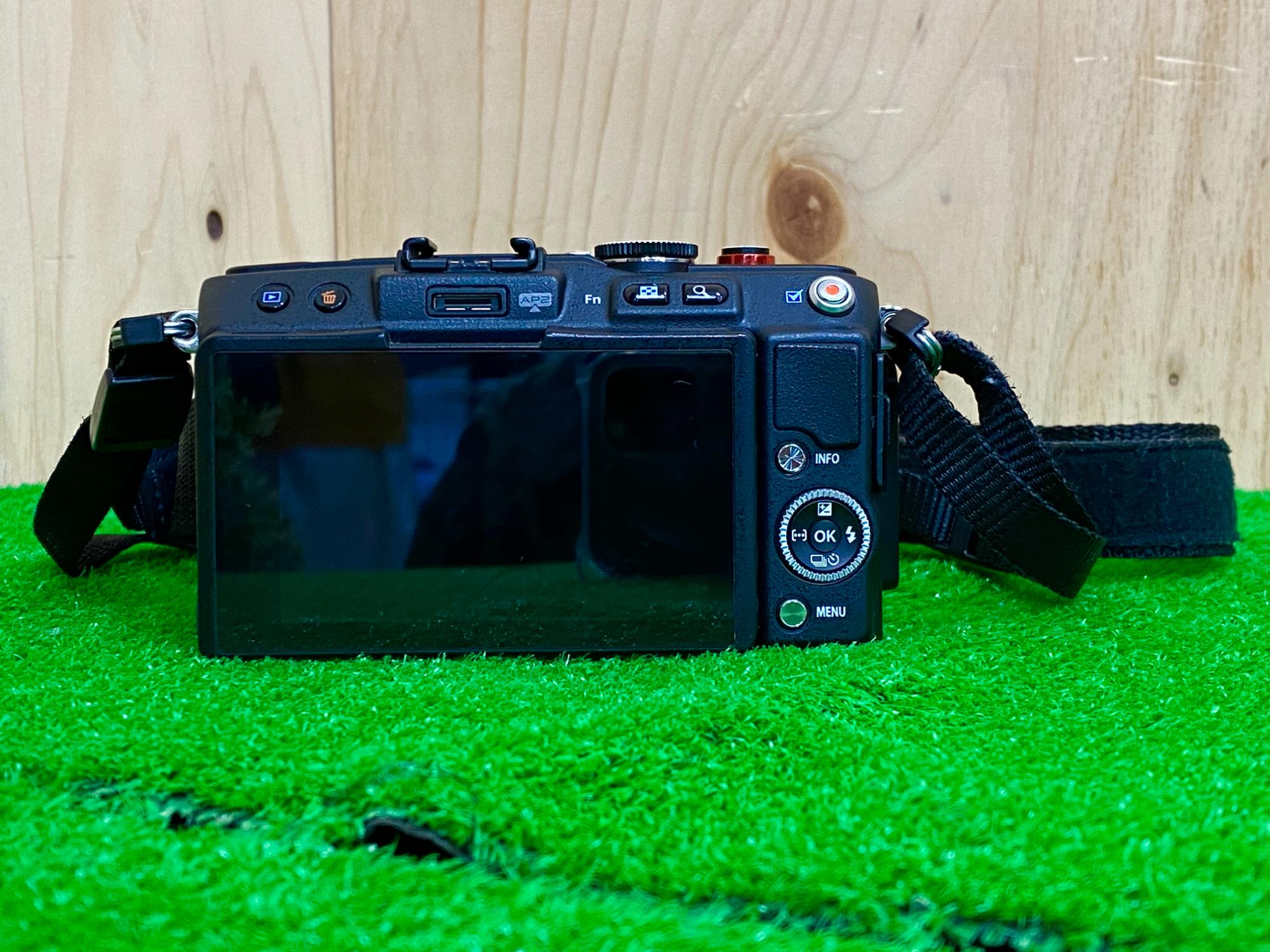 OLYMPUS（オリンパス）デジタル一眼レフカメラ E-PL6 買取入荷致しまし