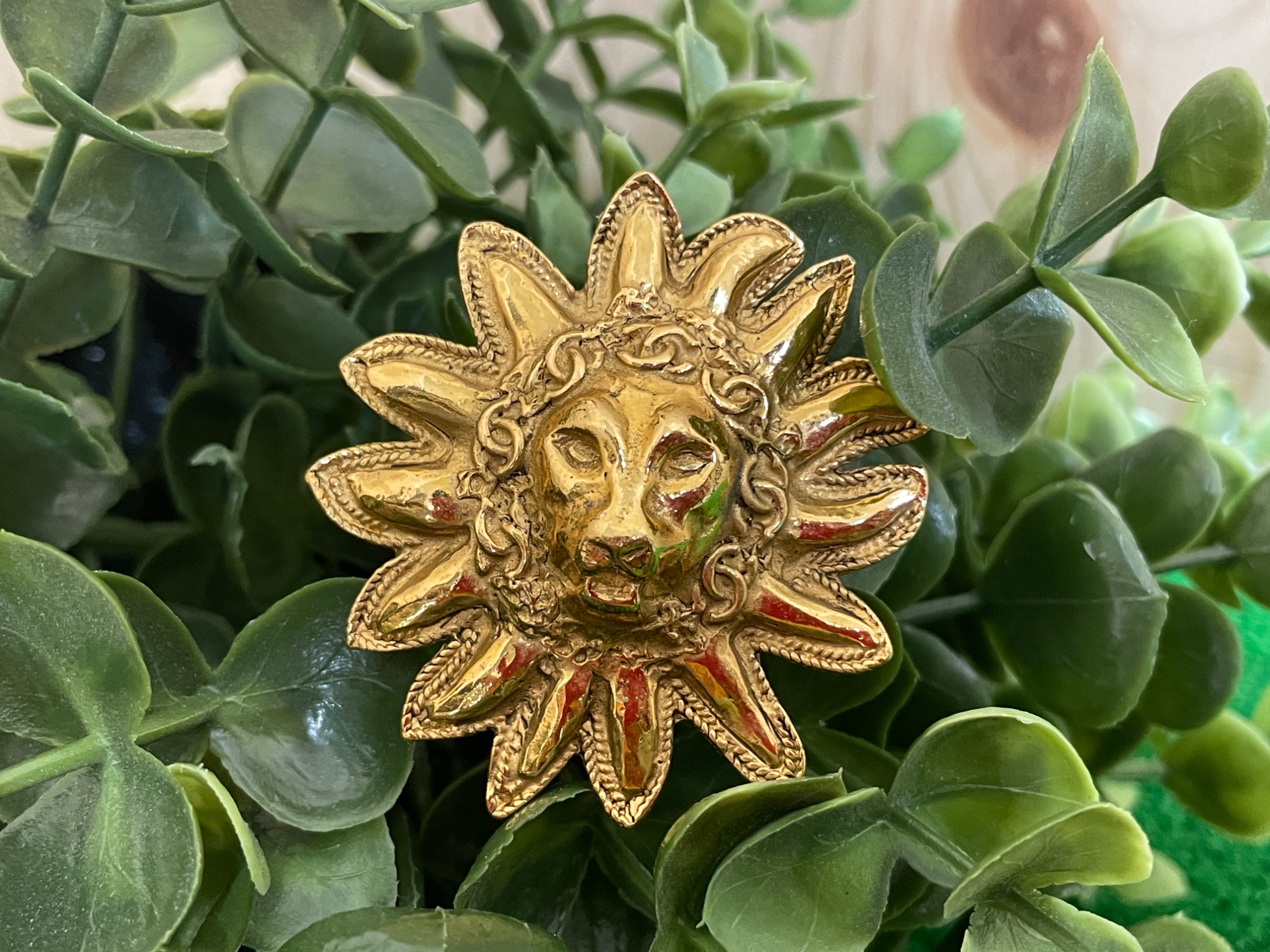 CHANEL(シャネル）ライオンモチーフのブローチ 買取入荷致しました