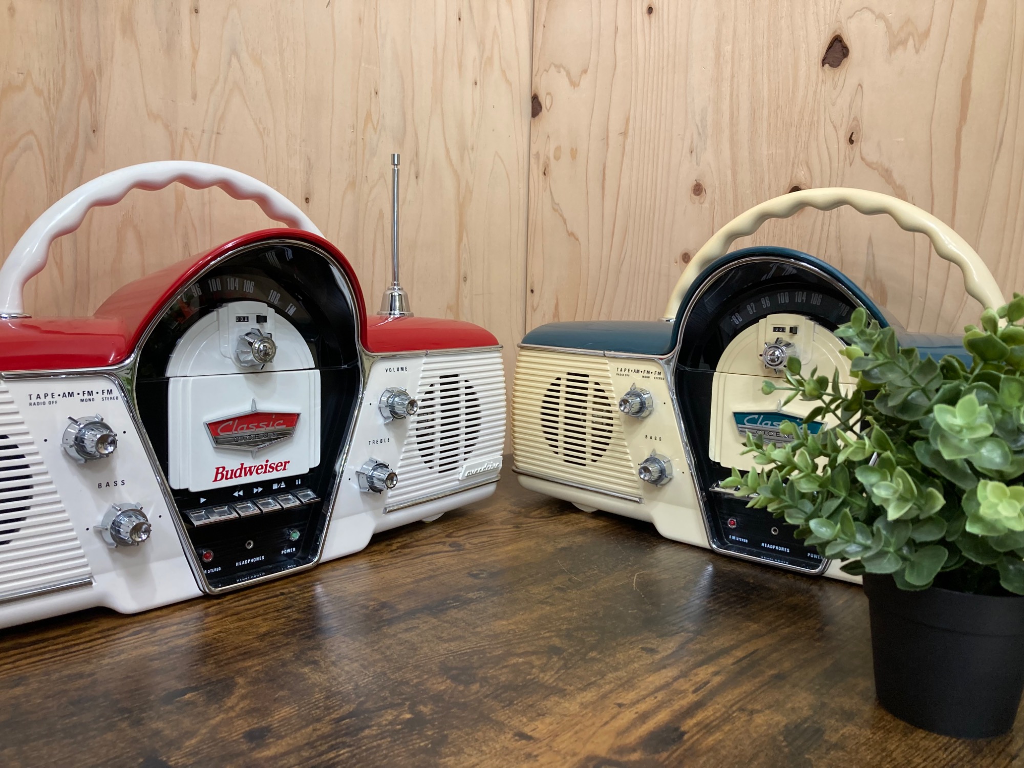 スマホで購入】CICENA (チセナ) ラジカセ 261 Classic 2種を買取入荷